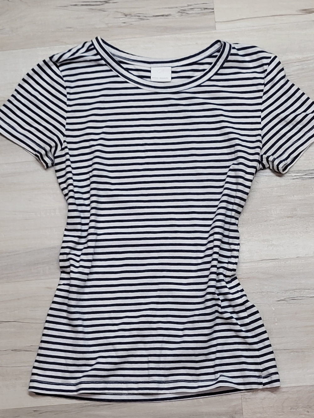 H&M Navy & White Striped Basics Short Sleeve Crewneck Tee Size S